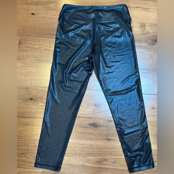 NWOT PRO PLAYER Black Shiny Leggings - Picture 6 of 9